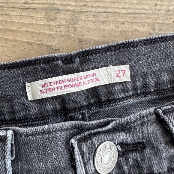 Levi’s Mile High Super Skinny Black Jeans - Picture 2 of 5